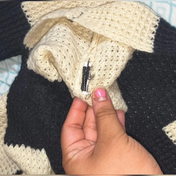 Women/Pre-teen Black and Cream Striped Sweater - Picture 3 of 4